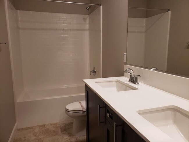 Building Photo - Stunning New Home for Rent in Vista