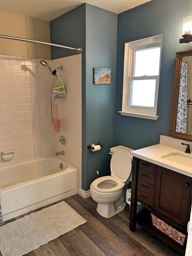 Building Photo - BEAUTIFULLY REMODELED 2 STORY VACAVILLE *S...