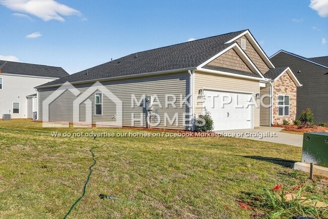 Building Photo - 4321 Scenic Mdw Dr NE