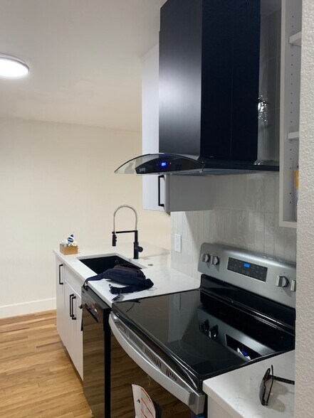 Kitchen - 1200 N Emerson St