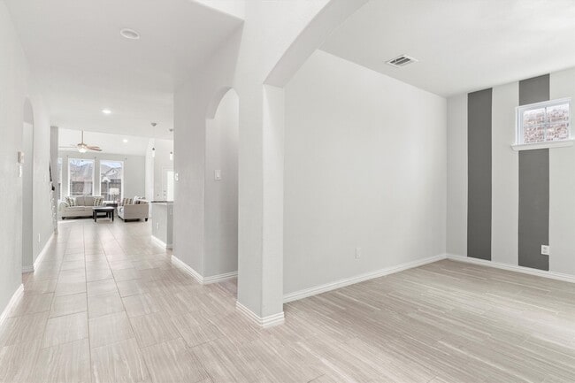 Building Photo - 1610 Temperance Wy