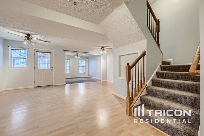 Building Photo - 8384 Frostwood Dr