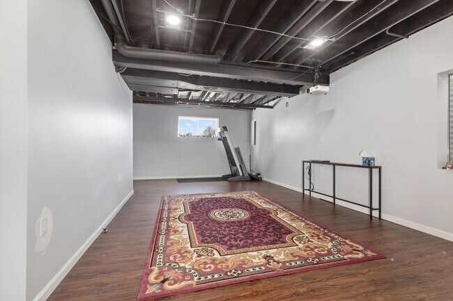 Building Photo - 3144 Bennett Pl