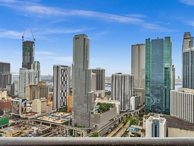 Building Photo - 350 S Miami Ave