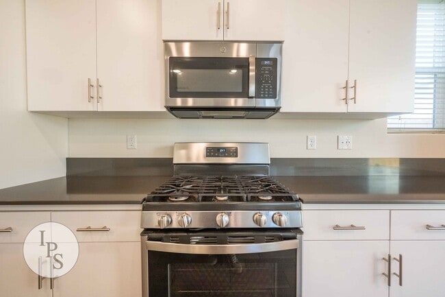 Building Photo - Newly Built Clovis 2-Story Home, 3BR + Den...