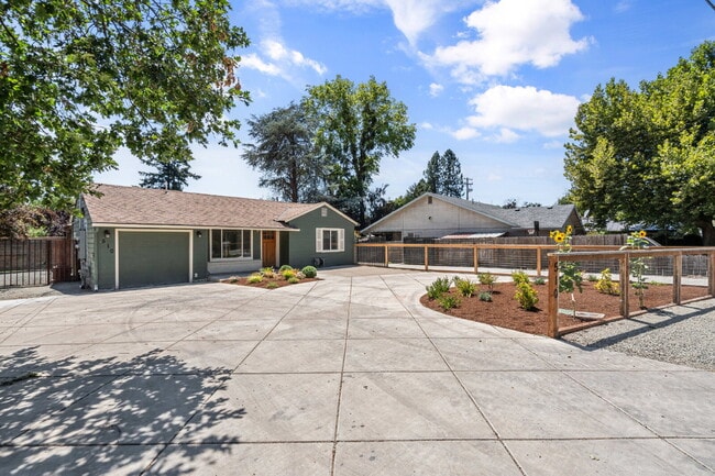 Building Photo - 510 Keene Dr