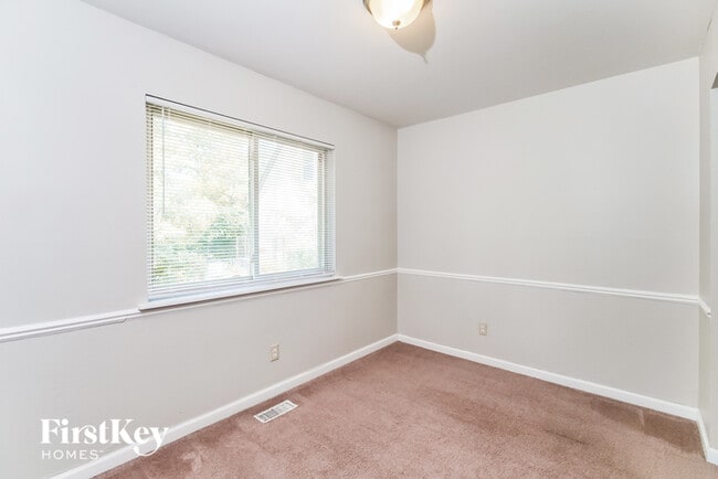 Building Photo - 3262 Eastbrooke Ct