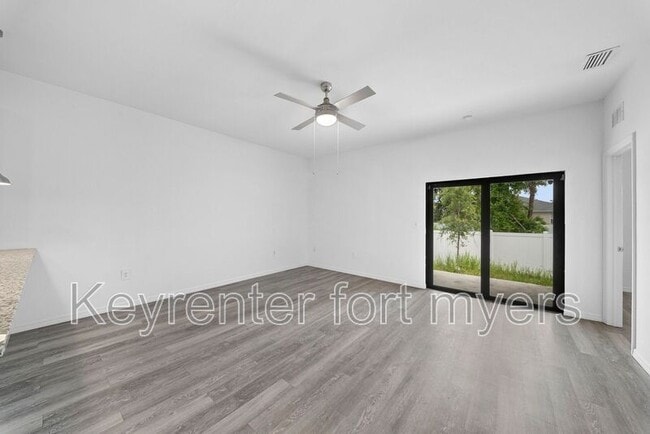 Building Photo - 4716 29th St SW