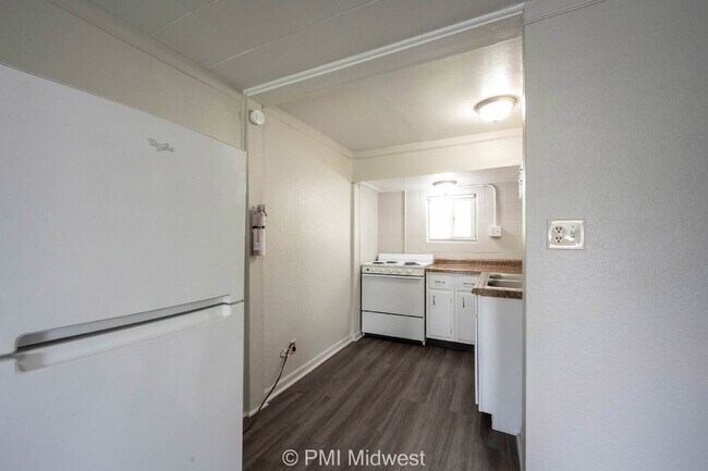 Building Photo - "Cozy Studio Living: Efficient & Affordable Space in Greenfield, IN!"