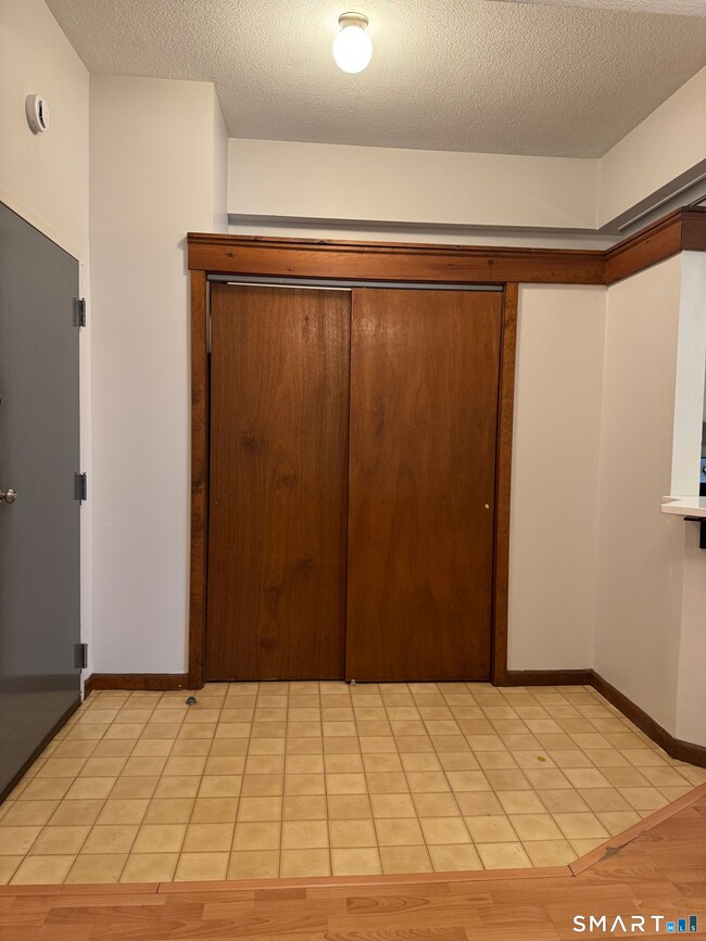 Building Photo - 146 High St