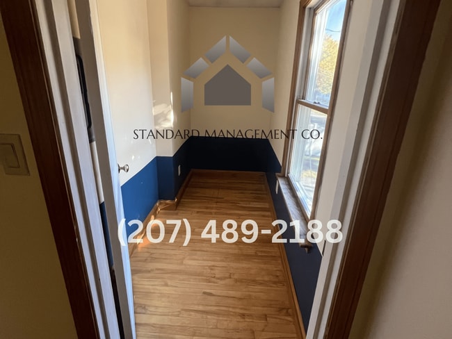 Building Photo - 4 Pierce St