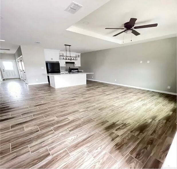 Building Photo - 446 W 5th St