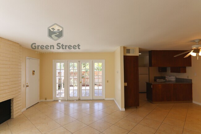 Building Photo - 3843 Camino Lindo