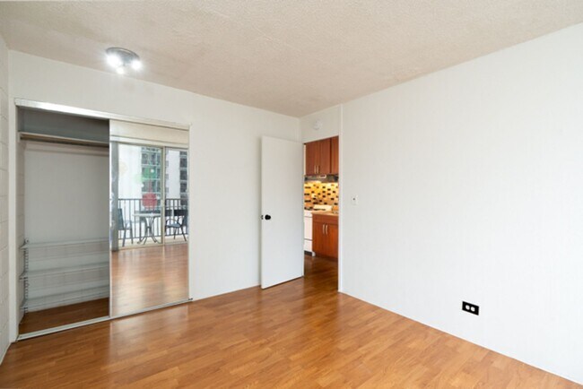 Building Photo - Modern, Fully Updated 1BR at the Gateway to Waikiki – ALL UTILITIES INCLUDED!