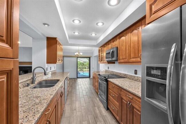 Building Photo - 1702 Horseshoe Dr