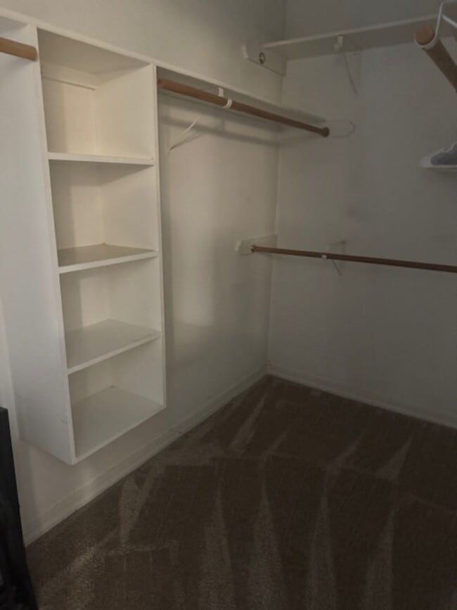 Building Photo - 3/2/2 Gated Community, Fenced Yard, Pool Access