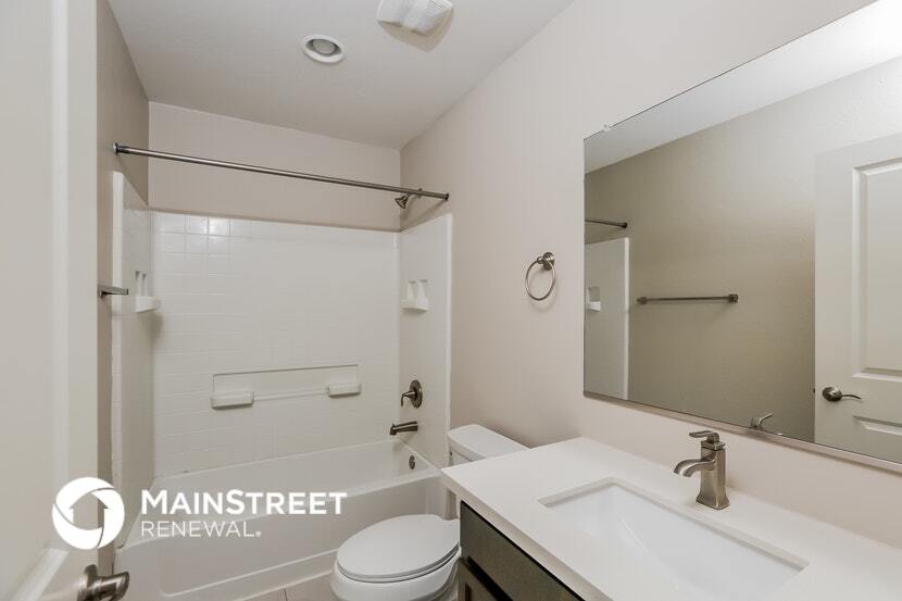 Building Photo - 2000 N 36th St