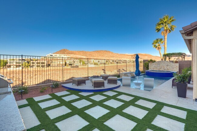 Building Photo - MacDonald Ranch Dream Home with Resort Sty...