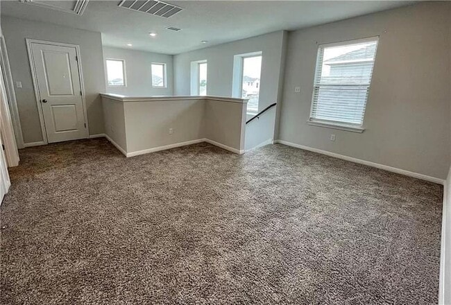 Building Photo - 317 Serpens St