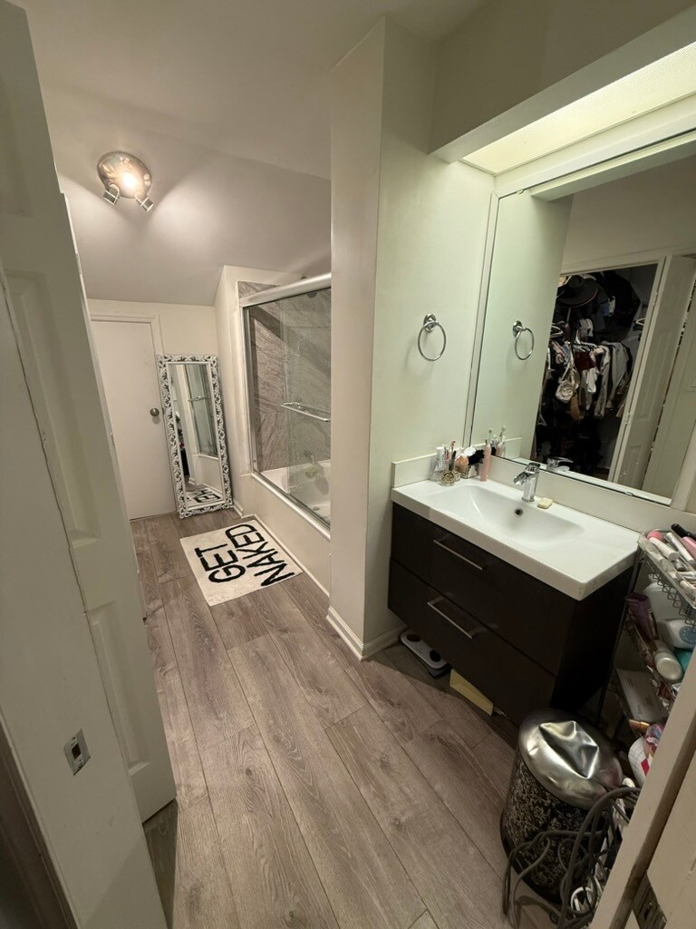 Building Photo - 9307 Kings Falls Dr