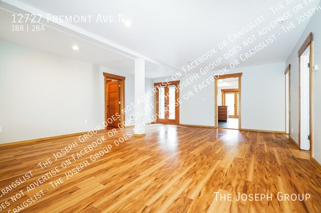 Building Photo - 12727 Fremont Ave N