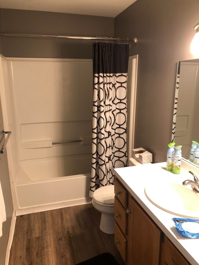 Building Photo - 59 Deer St