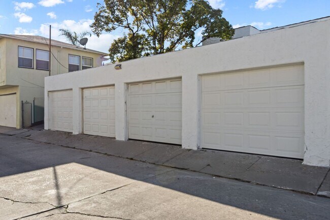 Building Photo - 8018 S New Hampshire Ave