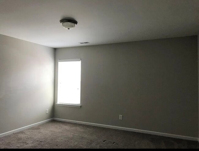 Building Photo - 2405 Bearded Iris Ln