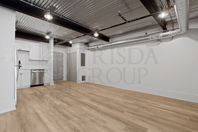 Building Photo - Modern 1 BR Apt in Mt Washington, 2 Off Street Parking Spaces, Private storage, Pets OK, W/D, DW, AC