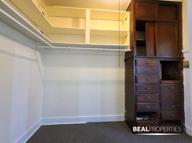 Building Photo - 0 bedroom in CHICAGO IL 60625