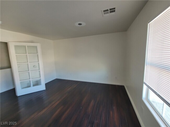 Building Photo - 10799 Flame Vine Ct