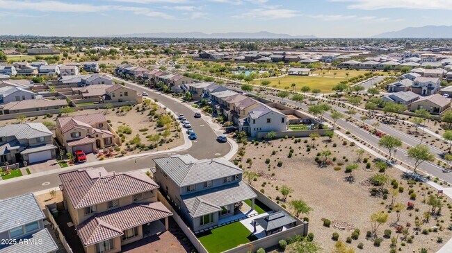 Building Photo - 5654 N 88th Ln