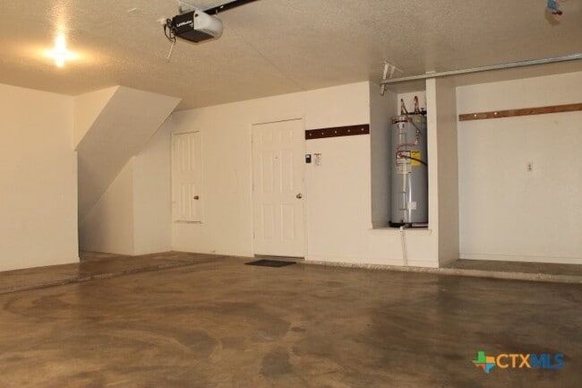 Building Photo - 3819 Oak Valley Dr