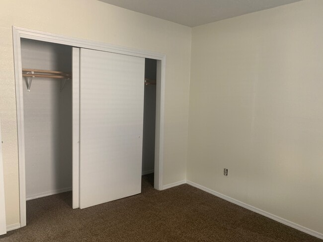 Building Photo - 137 Griegos Rd NW