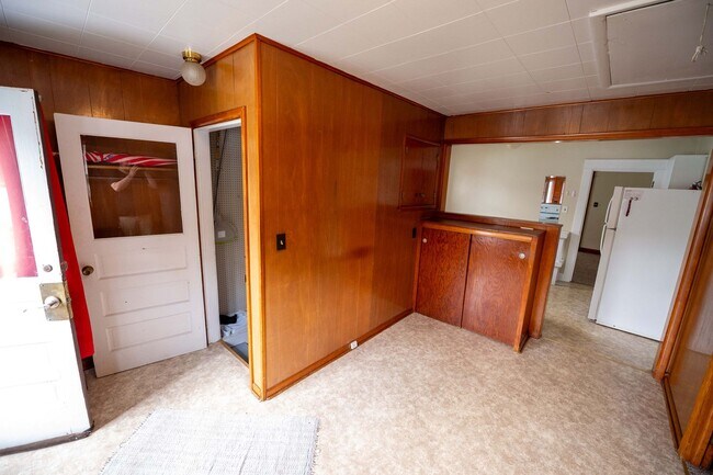 Building Photo - 112 E 15th St