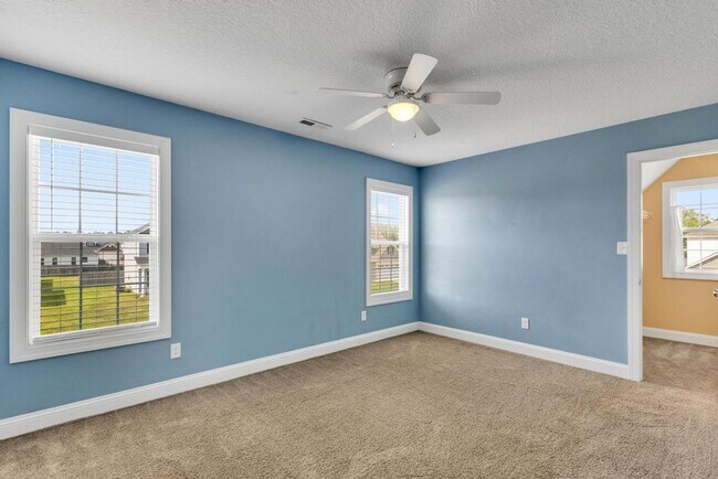 Building Photo - Sterling Farms Beauty!