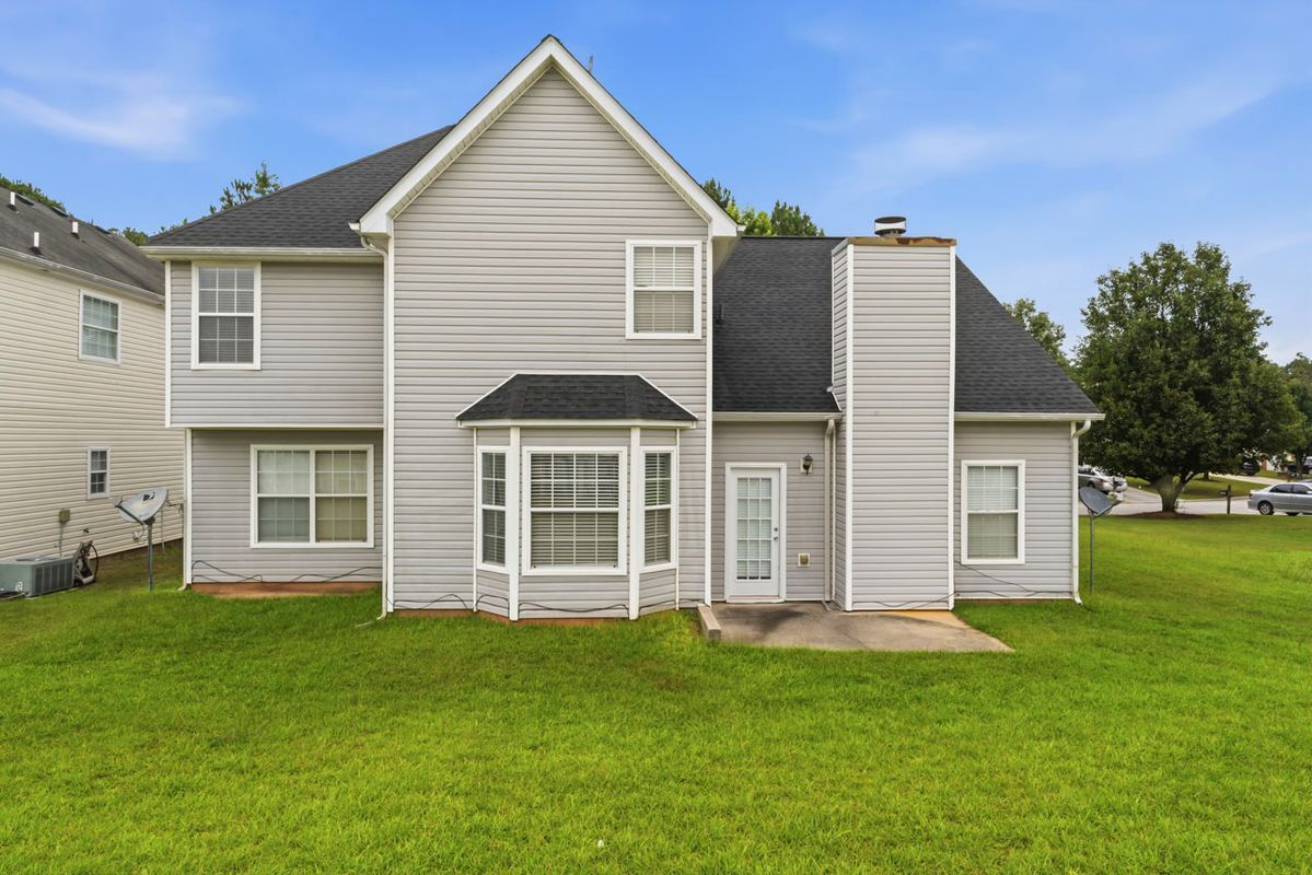 Building Photo - 11925 Spring Lake Way