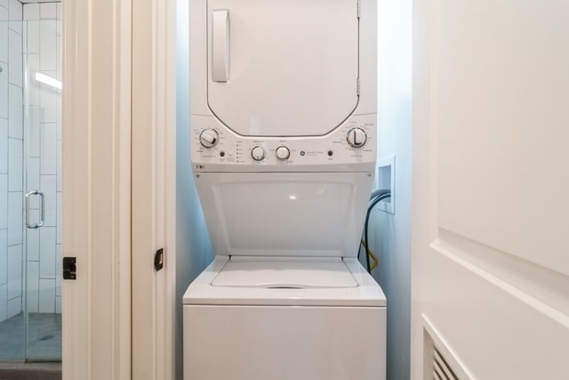 Building Photo - 3639 W Iowa St