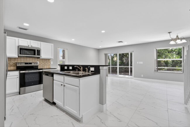 Building Photo - 106 Fox Meadow Run