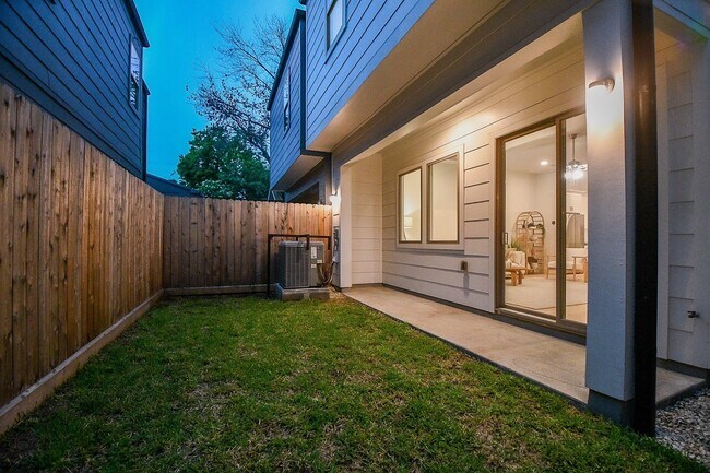 Building Photo - 4403 Greeley St