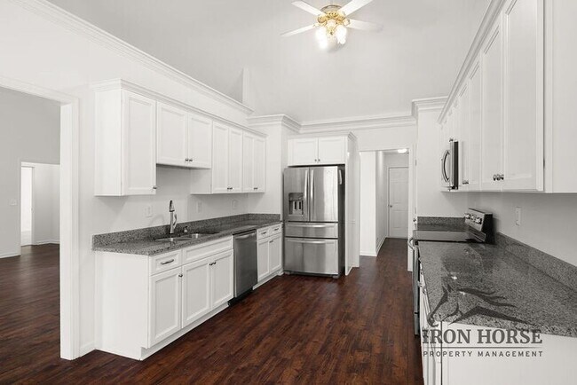 Building Photo - 379 Beech Hollow Trail SW