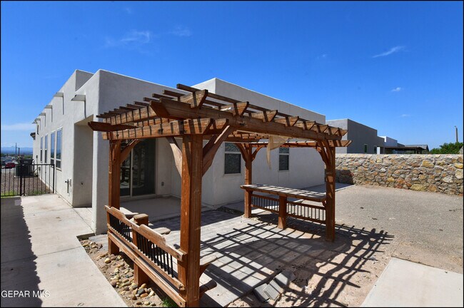 Building Photo - 12917 Nidd Ave
