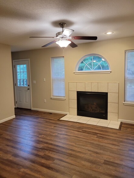 Building Photo - 428 Orchard View Ct