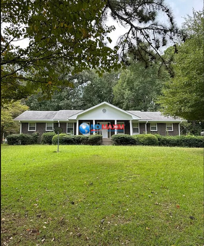 Primary Photo - Nice ranch in PARKVIEW cluster in Lilburn