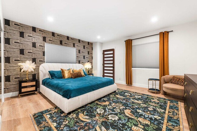 Building Photo - 1400 N Orange Dr