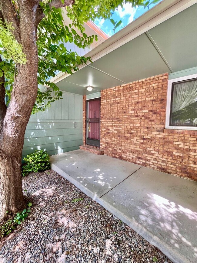 Building Photo - Spacious 4 bed/ 3 bath Two Story Home with Finished Basement - Lawn and Garden Care Included, New...