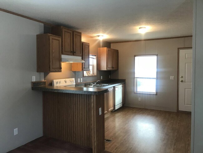 Building Photo - 31 Front St