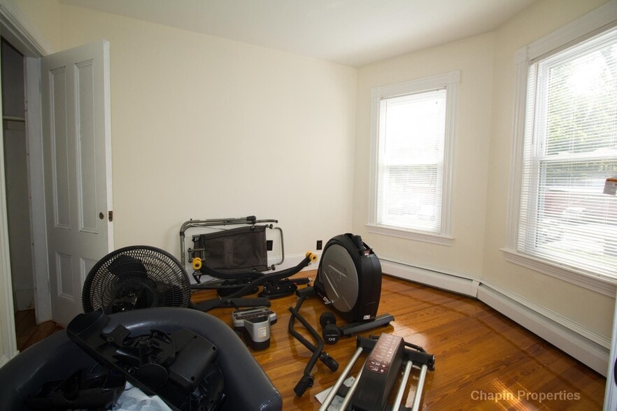 Building Photo - 66 Chestnut St