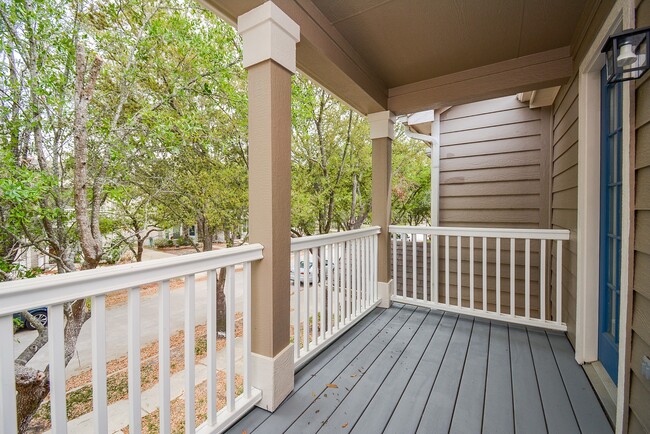 Building Photo - 29725 Sullivan Oaks Dr