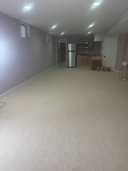 Building Photo - 5122 Lake Terrapin Dr